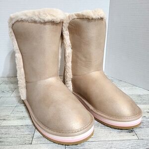 Sugar Girls 4 M Milhoja Cozy Boot‎  Rose Gold NEW FAUX FUR Shimmer